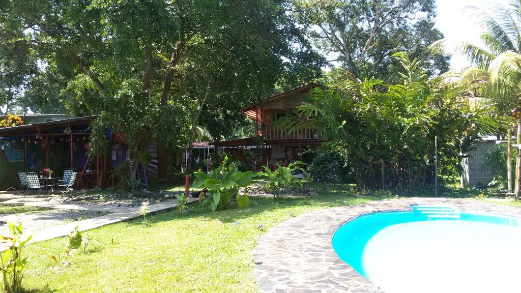 Hakuna Matata Hostel Cahuita Eksteriør billede