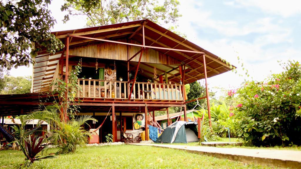 Hakuna Matata Hostel Cahuita Eksteriør billede