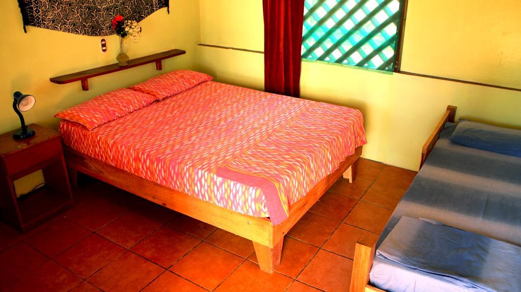 Hakuna Matata Hostel Cahuita Værelse billede