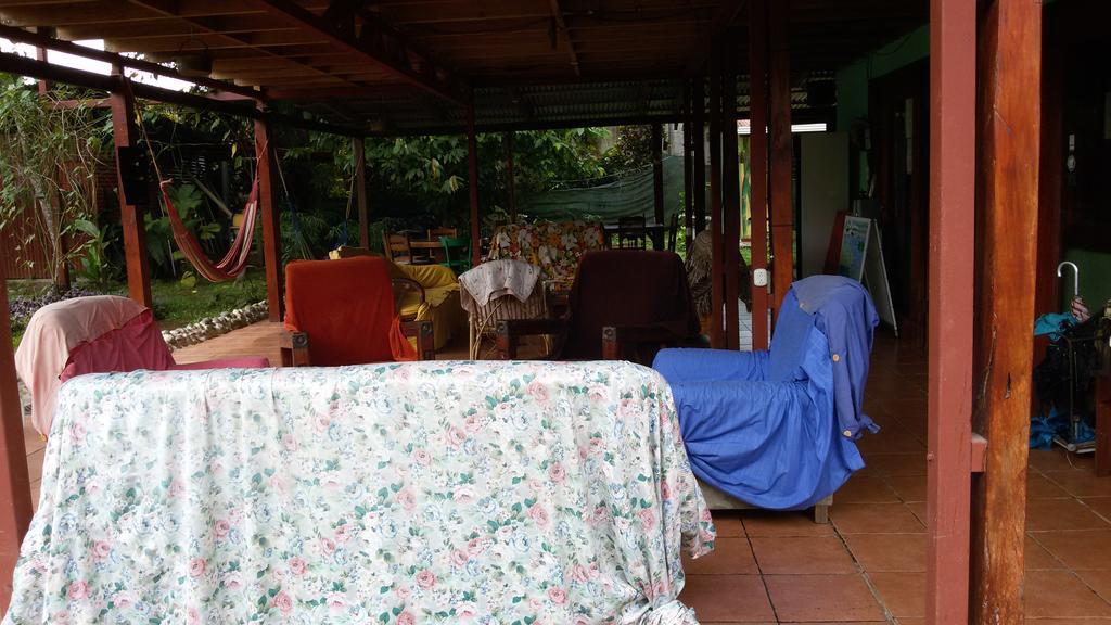 Hakuna Matata Hostel Cahuita Eksteriør billede