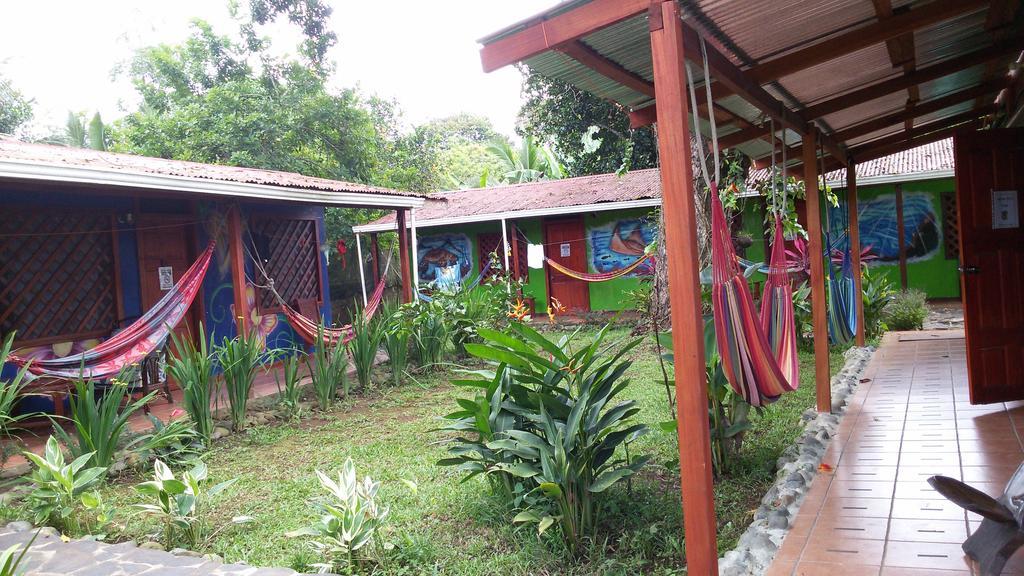Hakuna Matata Hostel Cahuita Eksteriør billede