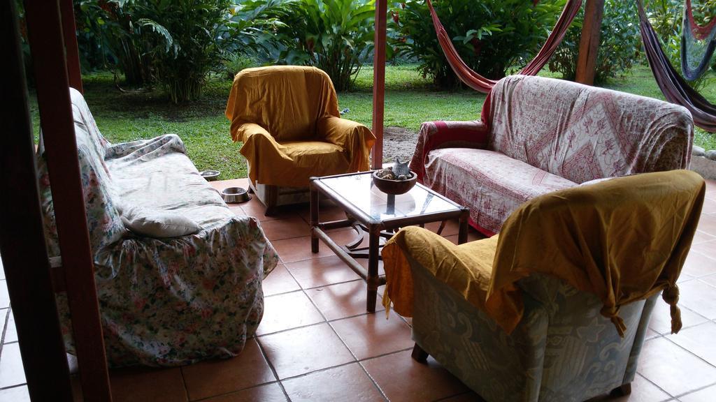 Hakuna Matata Hostel Cahuita Eksteriør billede