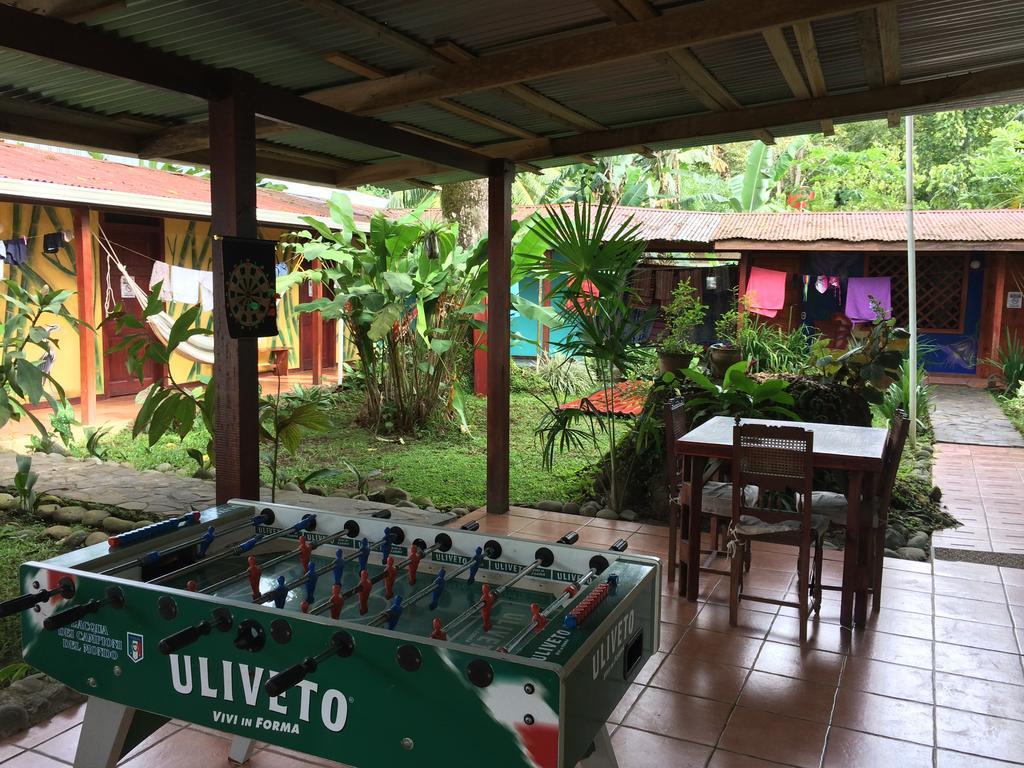 Hakuna Matata Hostel Cahuita Eksteriør billede